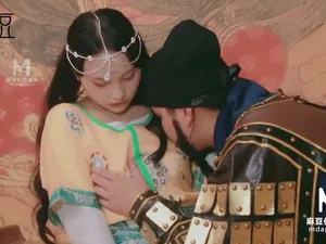 sex-co-trang-trung-quoc-co-nang-vu-nu-xinh-dep-tuyet-tran